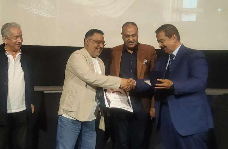 خط أحمر