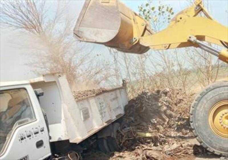 محافظ أسيوط يوجه برفع المخلفات والقمامة بمراكز منفلوط وصدفا وساحل سليم