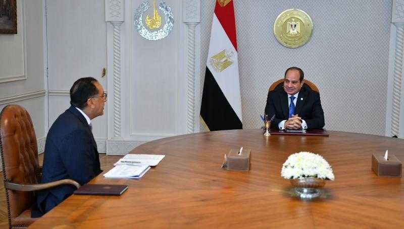 الرئيس السيسي يجتمع مع مدبولي لبحث ومتابعة عدد من ملفات العمل الحكومي