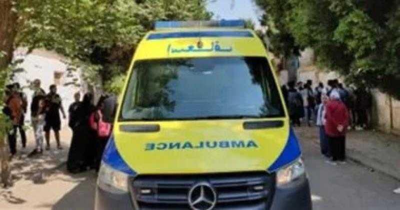 مصرع زوجين وطفليهما في حادث تصادم سيارتين بالشرقية