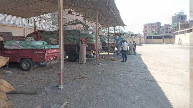 محافظ أسيوط : ضبط 28.5 طن قمح غير مطابق للمواصفات أثناء محاولة توريده في شونة أبوتيج