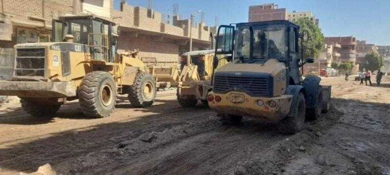 حملات مكثفة لتمهيد الطرق والارتقاء بمنظومة النظافة بشوارع مراكز المنيا