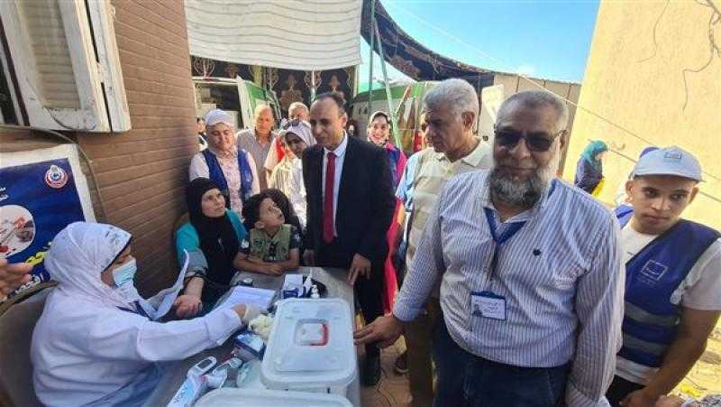 وكيل صحة البحيرة يتفقد أعمال القافلة الطبية بقرية نديبة