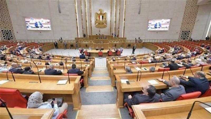 تحرك برلماني بشأن تشغيل سيارات الحكومة بالغاز الطبيعي