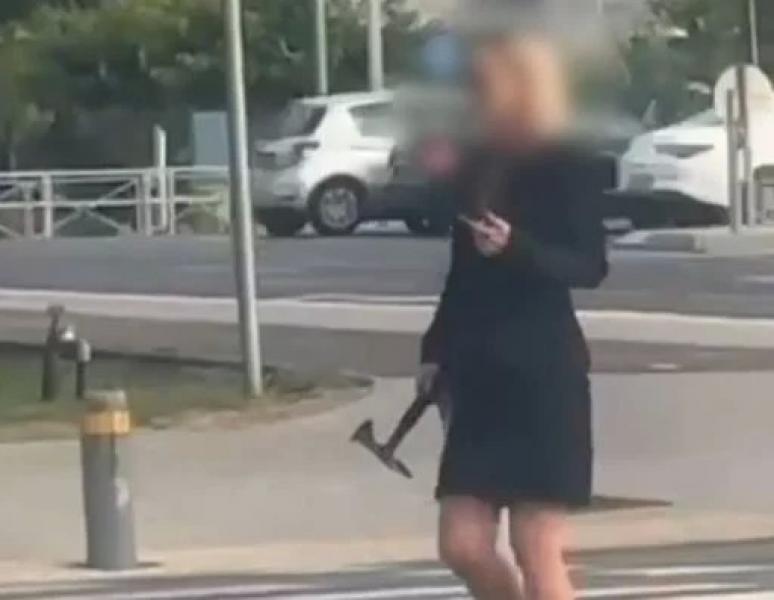 إسرائيلية تقتل ابنها طعنا بالفأس.. وشرطة الاحتلال تطالب بتمديد اعتقالها