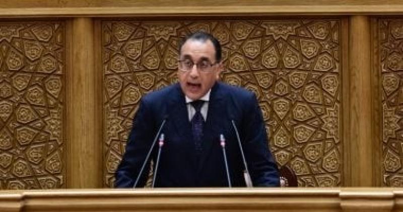 رئيس الوزراء: الدولة تسعى لزيادة مساهمة القطاع الخاص فى حجم الاستثمارات العامة