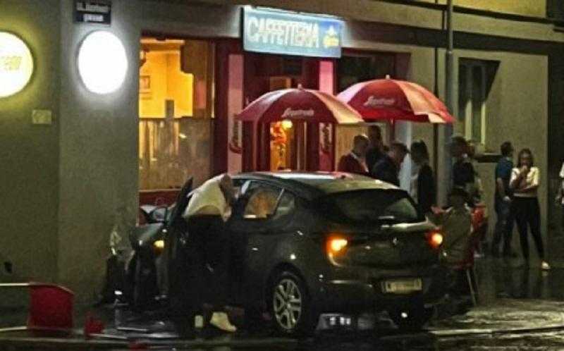 وفاة شخص وإصابة 6 في حادث اصطدام سيارة بمقهى في باريس