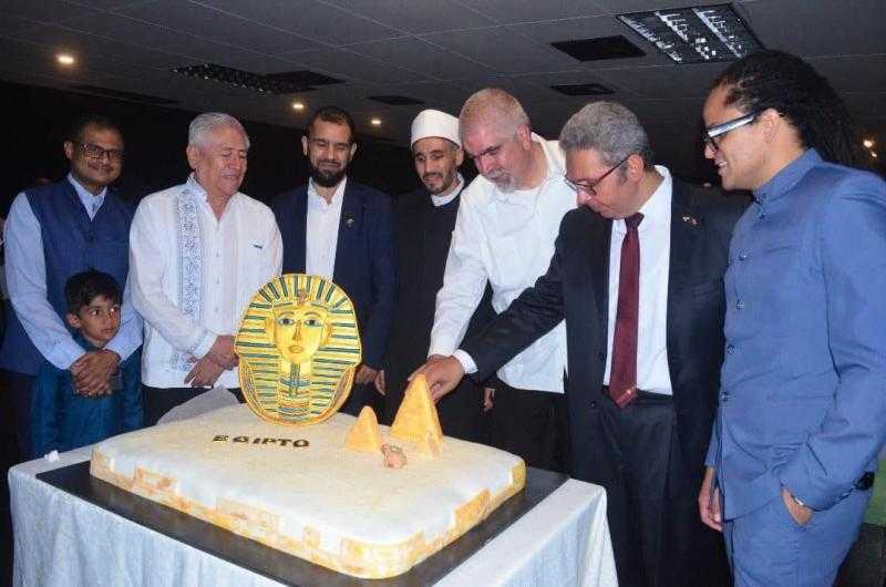 بـ”التنورة”.. سفارة مصر بكاراكاس تحتفل بالعيد الوطني.. صور