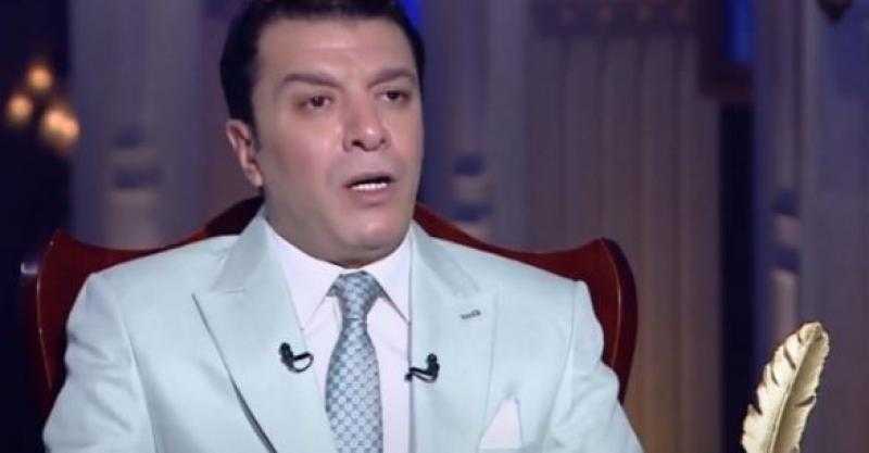 مصطفى كامل يدعم نجله فتحي بأولى أغانيه يلا ندلع: إن شاء الله تنال إعجابكم