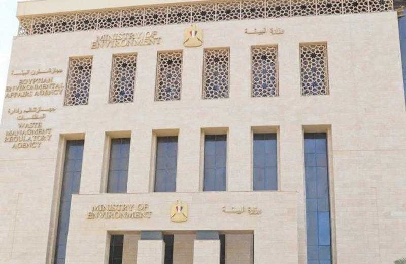 البيئة تواصل رفع درجة الاستعداد للحد من نوبات تلوث الهواء الحادة خلال موسم حصاد الأرز بالشرقية