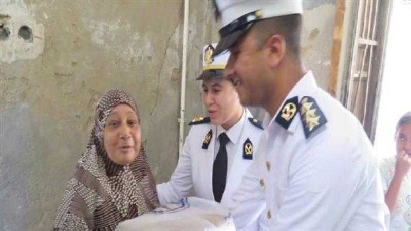 كلنا واحد.. قوافل الداخلية الإنسانية تجوب قرى السويس