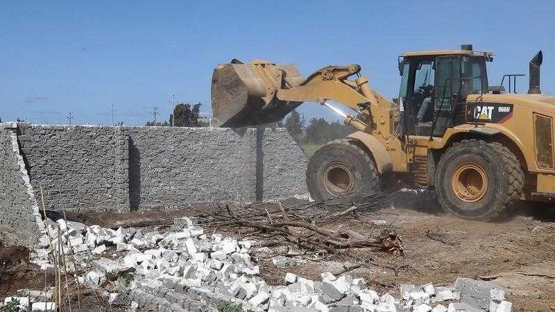 محافظ أسيوط: إزالة 13 تعديا على أراضي زراعية وأملاك دولة