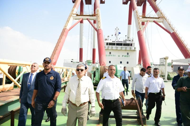 خط أحمر