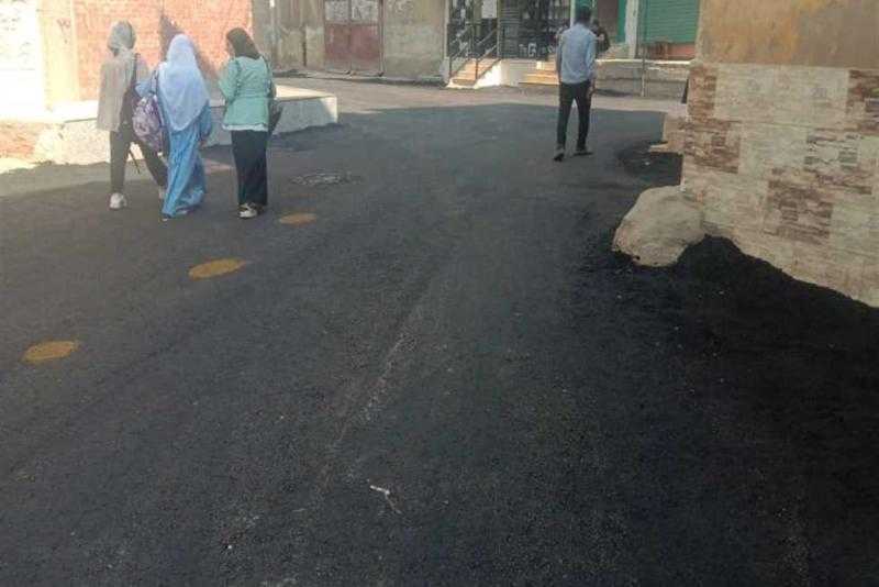 بتكلفة 3 ملايين جنيه.. محافظ كفرالشيخ يتابع أعمال الرصف بمنطقة سنترال قلين