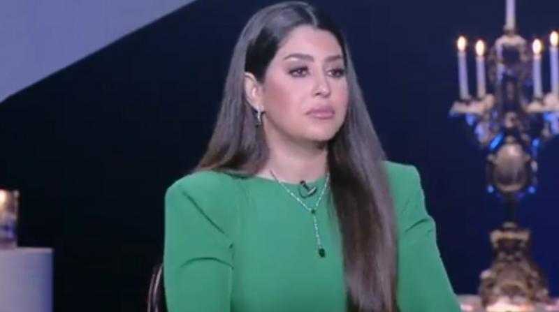 الخميس الجاي.. آيتن عامر تسخر من شائعة زواجها من معجب