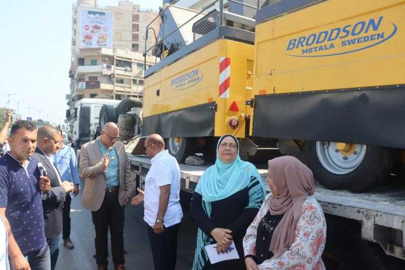 القليوبية تُعزّز منظومة النظافة بـ 12 مليون جنيه: مكنستان جديدتان لشفط الأتربة في بنها وقليوب