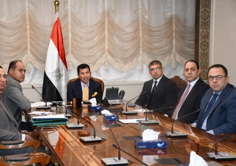 الدكتور أشرف صبحي: غلق أي منشأة شبابية أو رياضية تُخل بتطبيق الكود المصري للمسطحات المائية