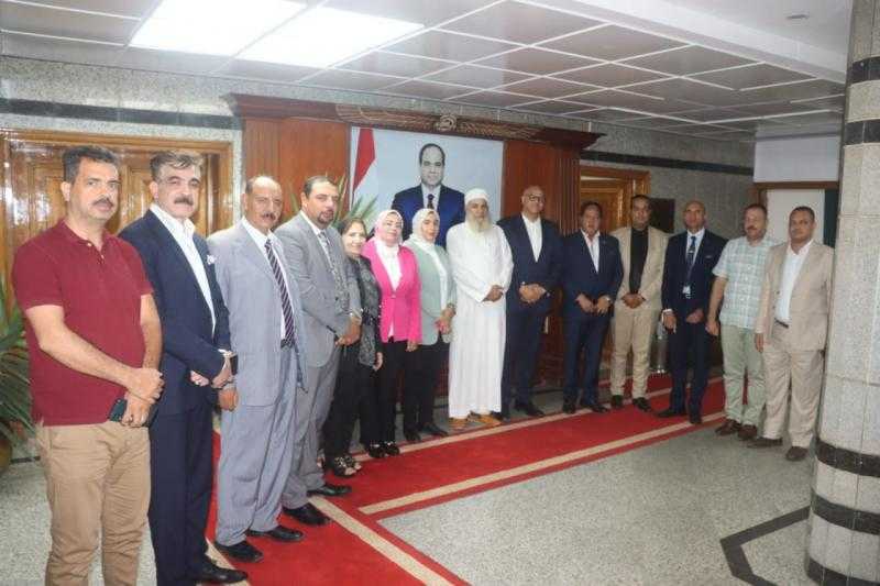 محافظ القليوبية يلتقي أعضاء مجلس إدارة الهلال الأحمر