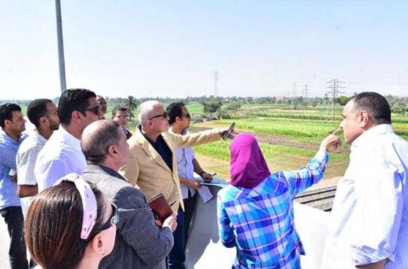 محافظ الأقصر يتفقد مدخل منشأة العماري ويؤكد: تطوير ورفع كفاءة الطرق على رأس أولوياتي