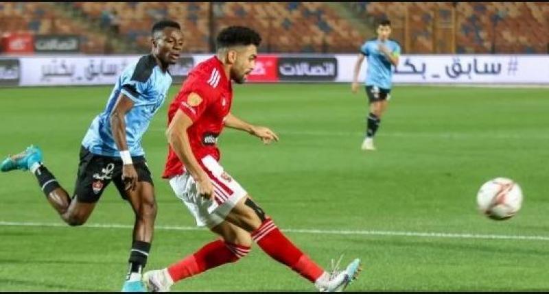 طرد خالد عبد الفتاح لاعب الأهلي في مباراة بيراميدز.. الدقيقة 89