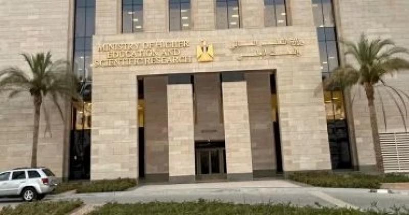 التعليم العالى: لدينا رحلات يومية تضم 600 طالب جامعى لمهرجان العلمين