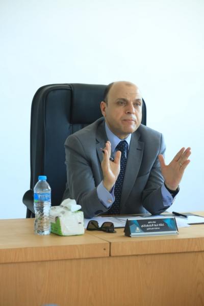 محافظ كفرالشيخ يناقش سبل دفع الإستثمار وحل مشاكل المستثمرين وأصحاب المصانع بالمناطق الصناعية