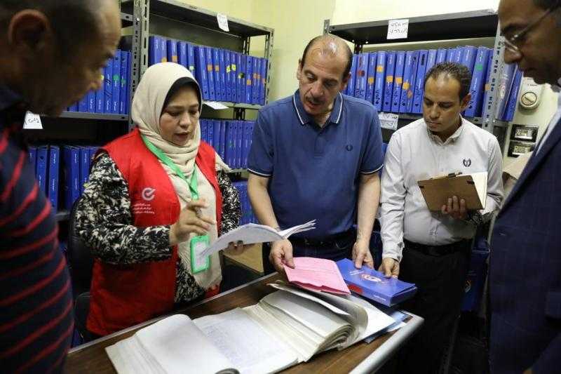 نائب وزير الصحة يتفقد مركز الرعاية الصحية بالوليدية ومستشفى الصدر وعيادة التأمين الصحي المركزية النموذجية بأسيوط