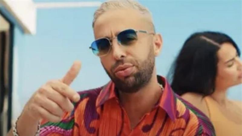 مغني راب شهير يواجه الحبس بعد التعدي على فتاة