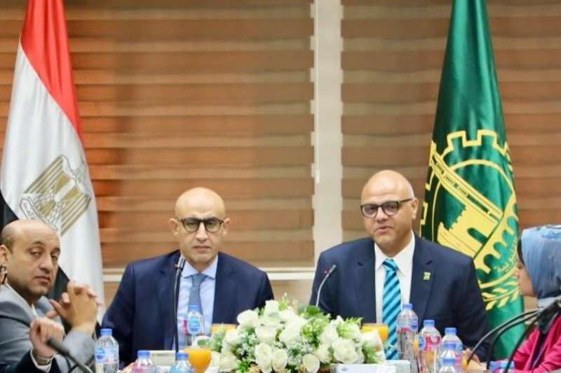 خط أحمر