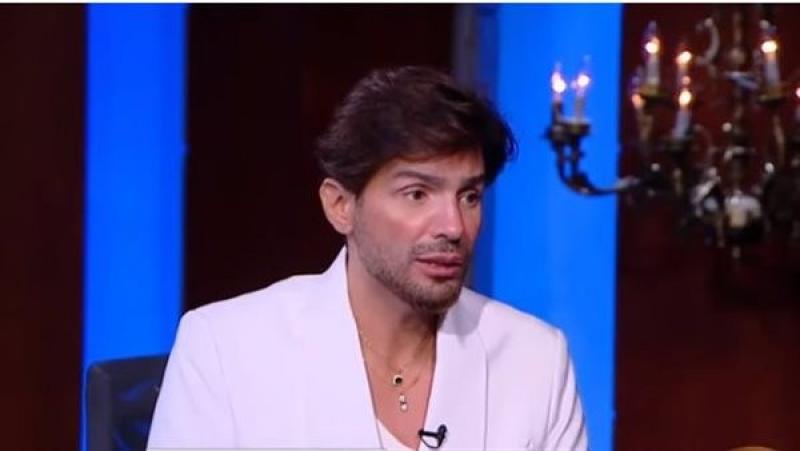 أنا شخصية بتحب نفسها.. شادي شامل: تجسيد شخصية العندليب سبب شهرتي