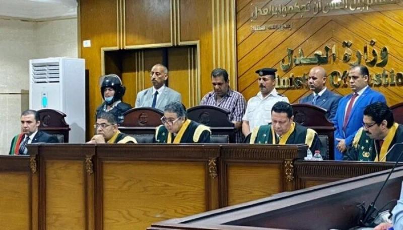 السجن 6 سنوات وغرامة 200 ألف جنيه للمتهم باستقطاب 100 قاصرة من جنسية أجنبية