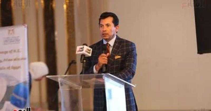وزير الشباب والرياضة يهنئ المنتخب الأولمبي بالفوز على أوزبكستان