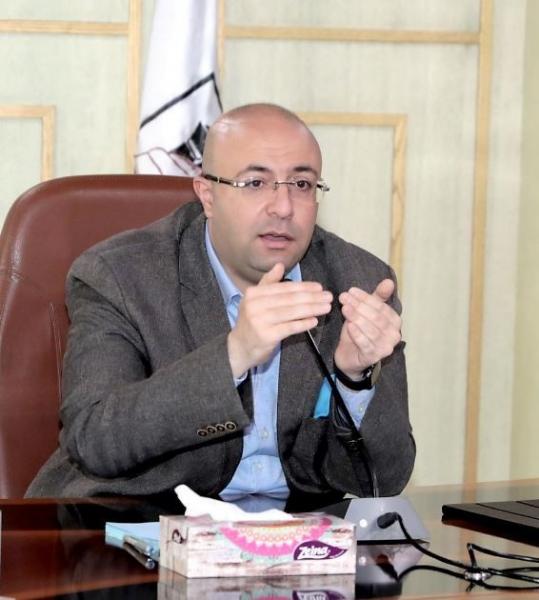 محافظ بني سويف يوجه بتجميع طلبات المواطنين لدراستها والعمل على حلها