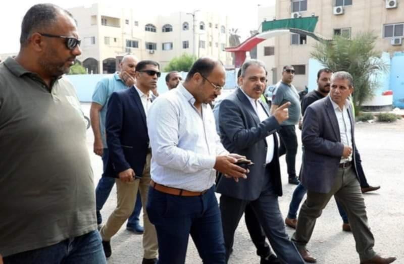 محافظ الشرقية يتفقد مواقف سيارات الأجرة العمومية بمركزي ههيا والزقازيق