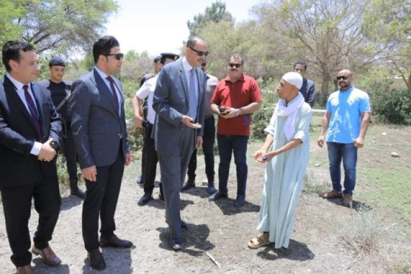 خط أحمر