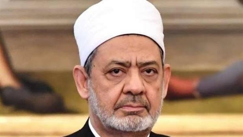القوة الناعمة لمصر.. السادات: زيارة شيخ الأزهر إلى آسيا كانت مفخرة