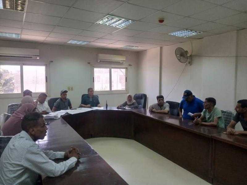 رئيس مركز ومدينة الزينية بالأقصر يوجه بتكثيف أعمال تنفيذ مشروع الصرف الصحي