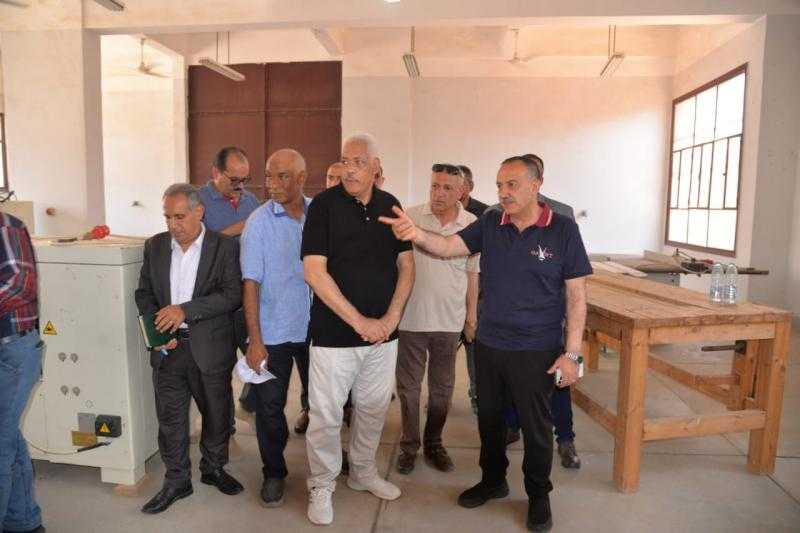 محافظ أسيوط يتفقد مركز التدريب المهني المتطور ببني غالب.. صور