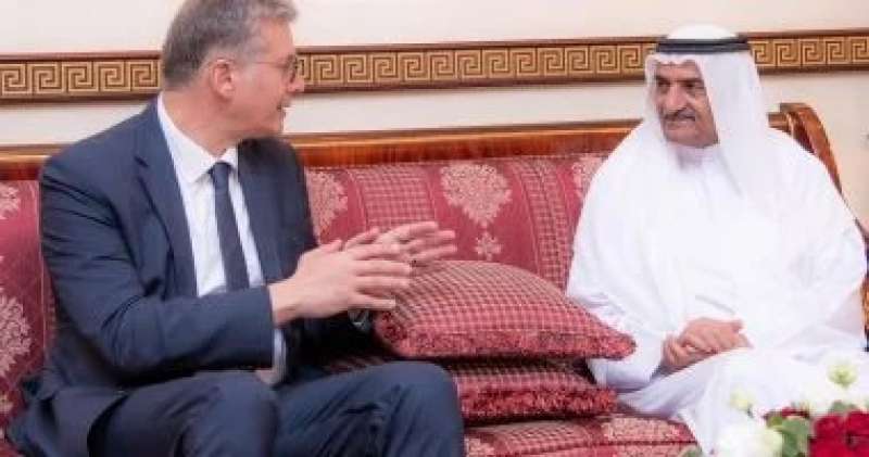 خط أحمر