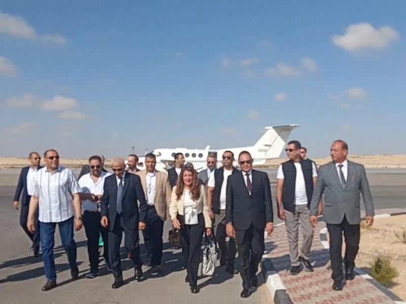 السفيرة الأمريكية تزور ميناء العريش البحري ومخازن الهلال الأحمر اللوجستية