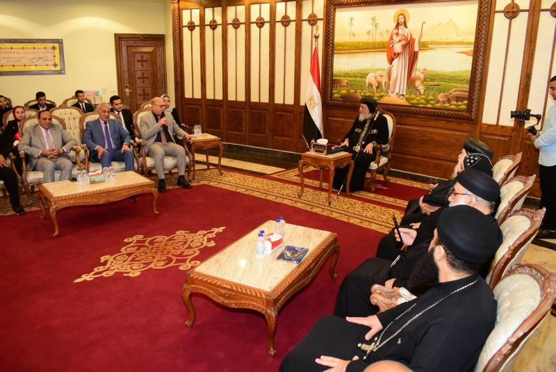 البابا تواضروس يستقبل طلاب جامعة سوهاج بالكاتدرائية الأرثوذوكسية