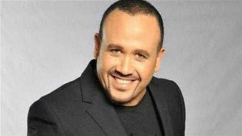 بمهرجان العلمين.. هشام عباس معلق كرة قدم في مباراة أساطير الأهلي والزمالك