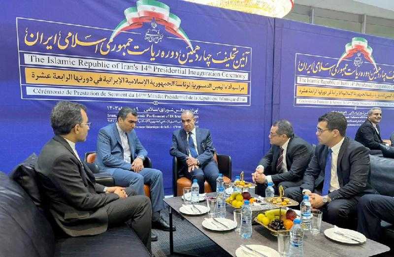 وزير الخارجية يصل إلى مطار طهران للمشاركة فى مراسم تنصيب الرئيس الإيرانى الجديد
