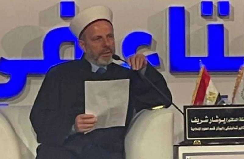 يوشار شريف: الأزمة الحقيقية في ”الفتوى وإصدار الحكم” تتطلب حلولًا شرعية لمواجهة التناقضات