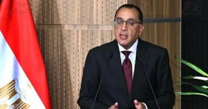رئيس الحكومة: طلبت من الوزراء الظهور فى وسائل الإعلام وإعلان الأرقام بشفافية