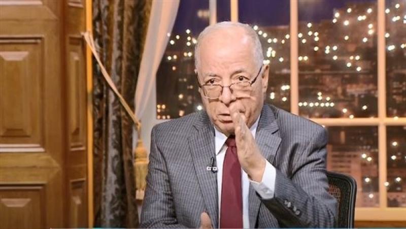 وزير الثقافة الأسبق: العالم يتجه نحو اليمين المتطرف.. والمستقبل مع هاريس غير واضح