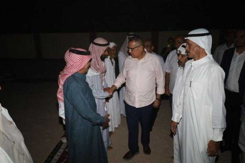 محافظ جنوب سيناء يلتقي مشايخ وعواقل قرية وادي الطور