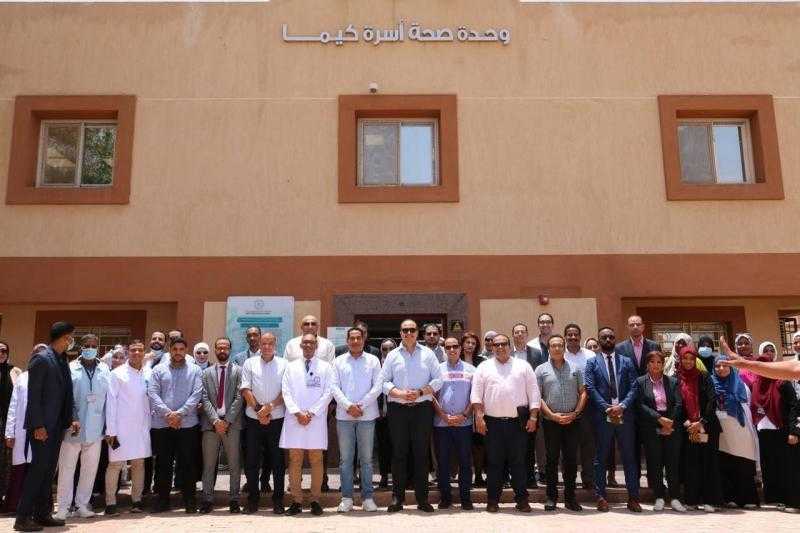 رئيس هيئة الرعاية الصحية في جولة تفقدية للمنشآت الصحية في أسوان