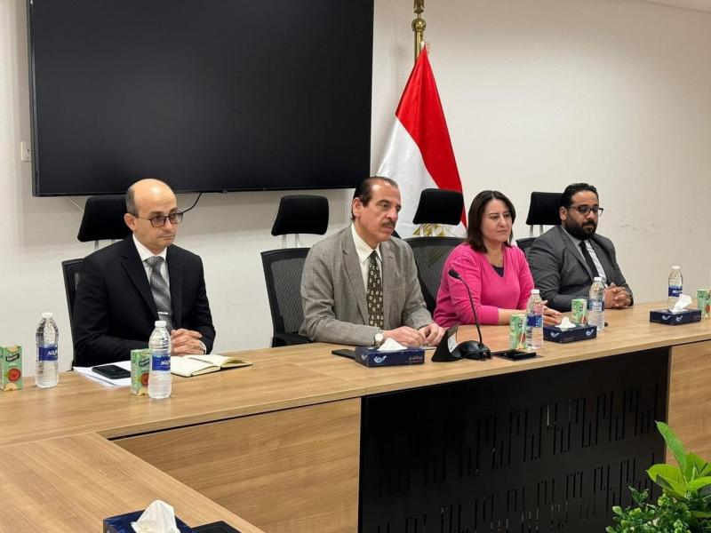 نائب وزير الصحة يعقد اجتماعًا مع رئيس وحدة مكافحة العدوى بمنظمة الصحة العالمية