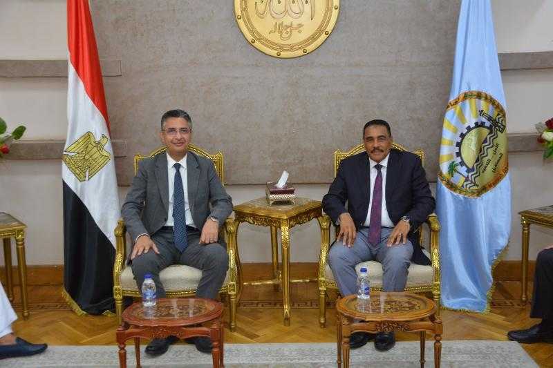 وزير التموين يلتقي أعضاء الهيئة البرلمانية لمجلس النواب والشيوخ بمطروح